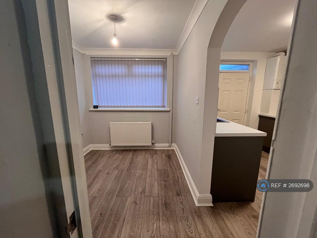 Dining Room & Kitchen