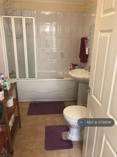 2 bedroom flat to rent, Pentrecastell, Newcastle Emlyn, SA38