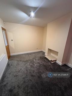3 bedroom semi-detached house to rent, Pensnett Road, Dudley, DY1