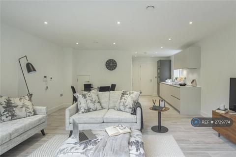 1 bedroom flat to rent, The Redwoods, Cambridge, CB3