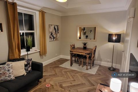 2 bedroom flat to rent, Spen Lane, Leeds, LS16