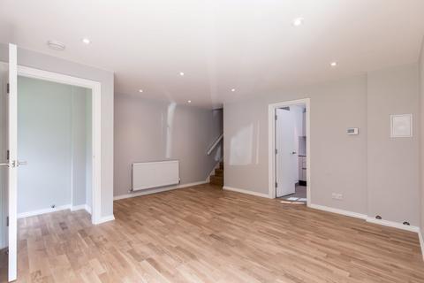 2 bedroom ground floor flat to rent, Martlesham, Panshanger