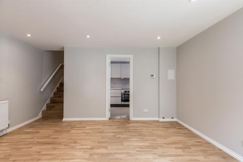 2 bedroom ground floor flat to rent, Martlesham, Panshanger