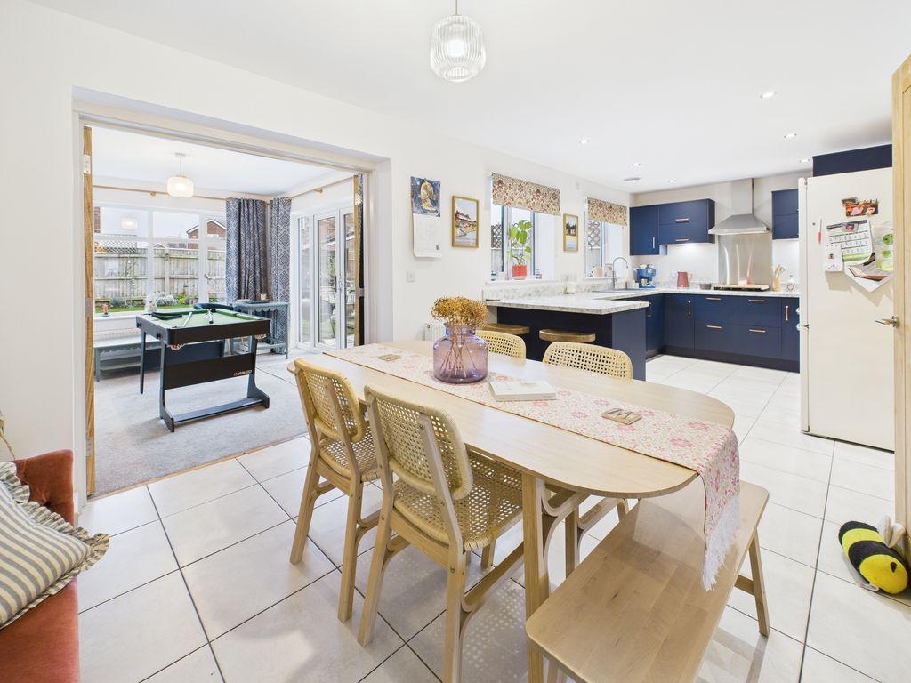 Dining Kitchen (&