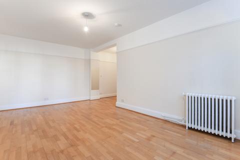 Studio to rent, Howitt Road, Belsize Park, London, NW3