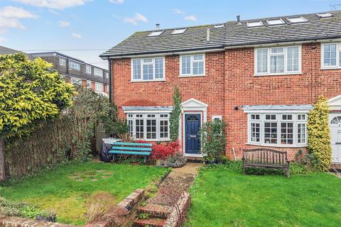 4 bedroom end of terrace house to rent - Clayhall Lane, Reigate, Surrey, RH2
