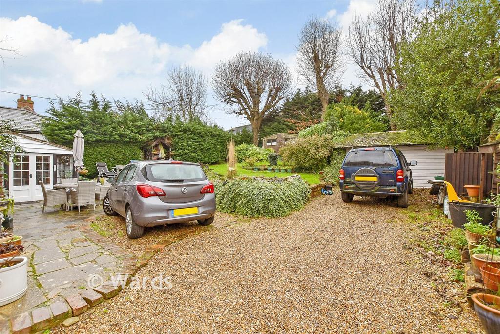 Driveway/Parking