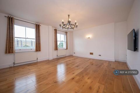 4 bedroom flat to rent, Claverton Street, London, SW1V