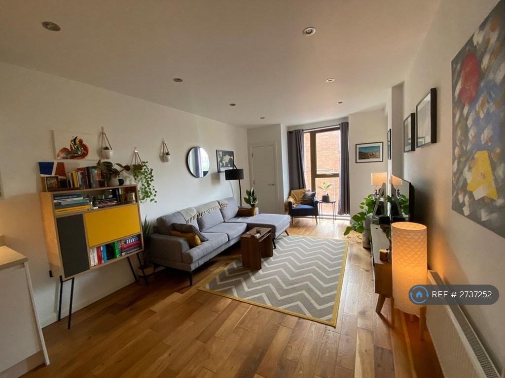 Sitting Room Entree