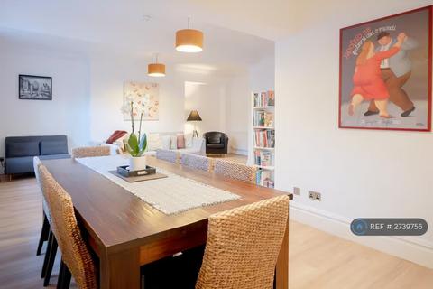 3 bedroom flat to rent, Lg, London, SW5
