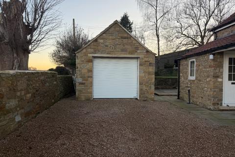 3 bedroom flat to rent, Back Lane, England, Thornton Steward, HG4