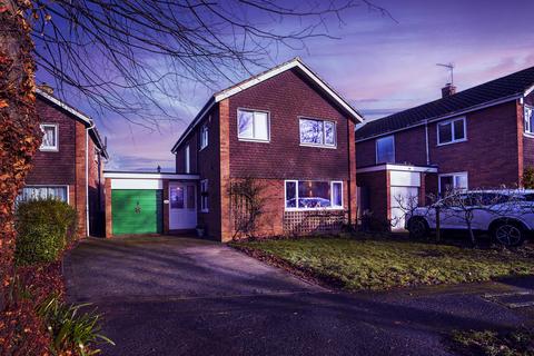 4 bedroom detached house for sale, Beech Drive, Rugby, CV22