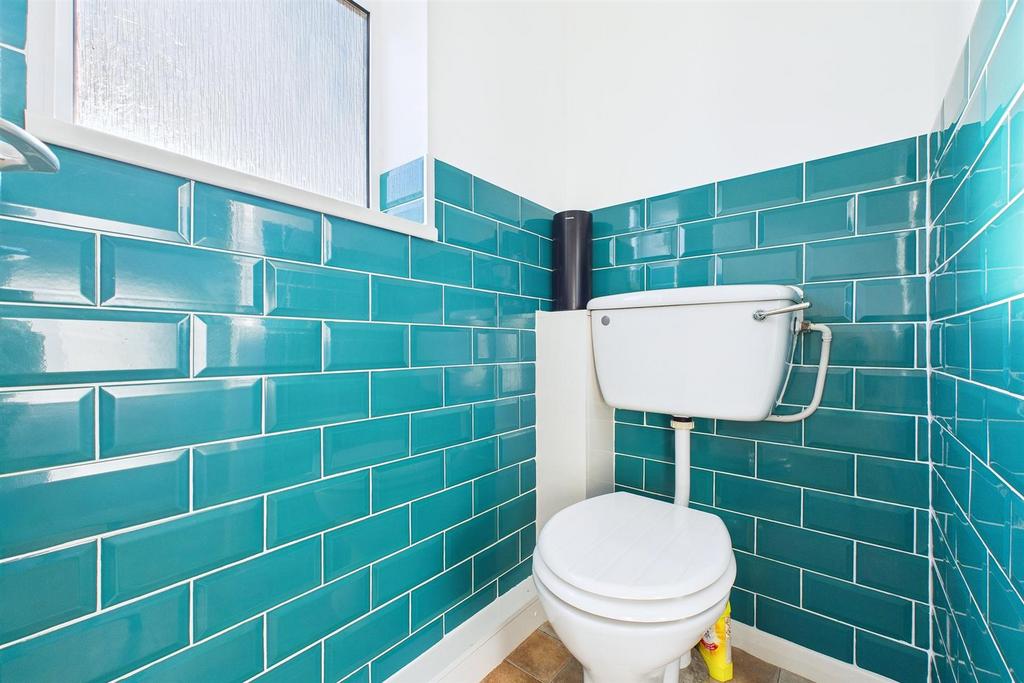 Ground floor WC.jpg
