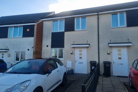 2 bedroom terraced house to rent, Bradfield Way, Dudley