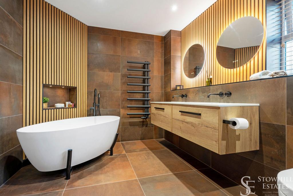 Master Ensuite