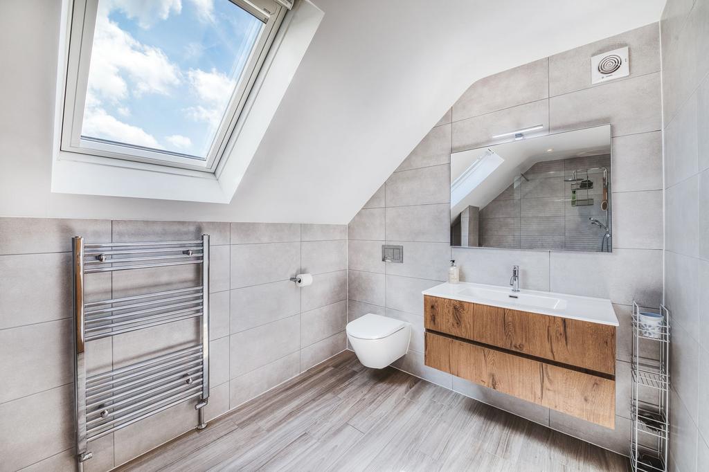 Bedroom five ensuite