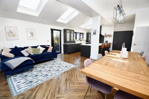 undefined, Snowdon Road, Ellesmere Park, M30