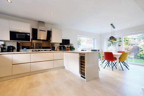 4 bedroom detached house for sale, Ravensdale Gardens, Eccles, M30