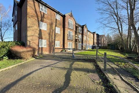 2 bedroom flat to rent - Leicester Court, Newbury Road, Crawley