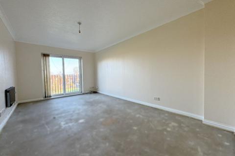 2 bedroom flat to rent, Leicester Court, Newbury Road, Crawley