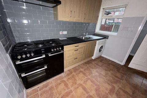 2 bedroom semi-detached house to rent, Alfreton Road, South Normanton, Alfreton