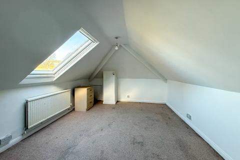2 bedroom semi-detached bungalow for sale, Close Lea, Brighouse HD6