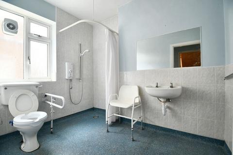 undefined, Peel Green Road, Eccles, M30