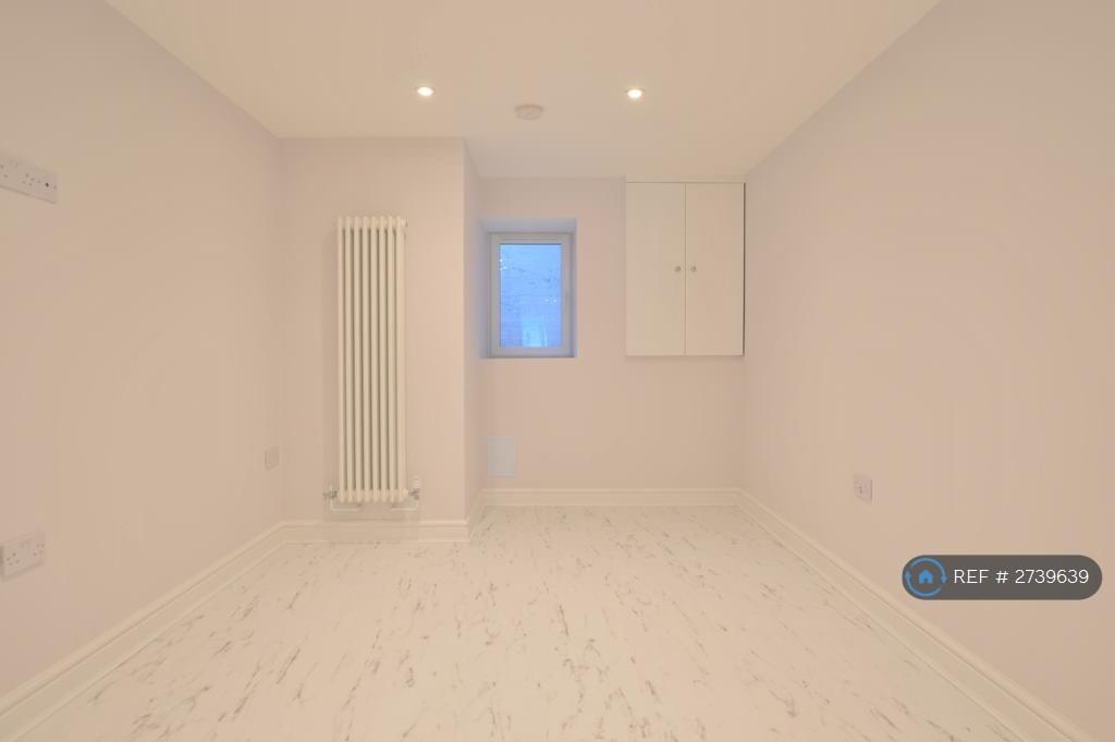Master Bedroom 1