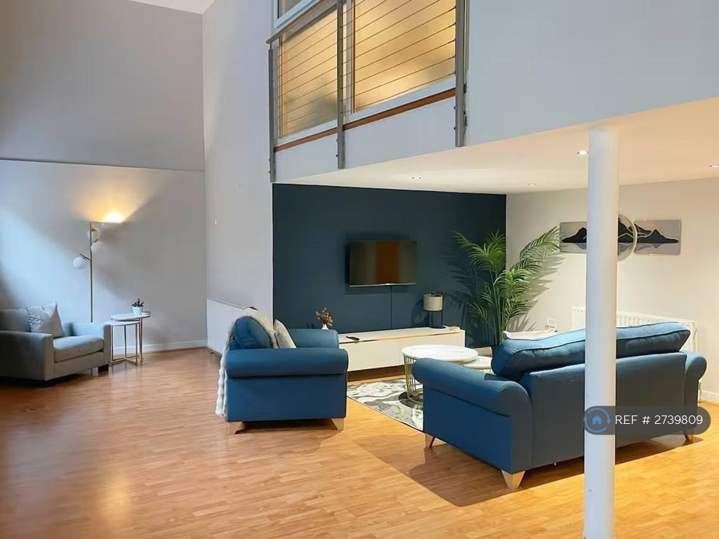 Open Plan Living Room/Kitchen