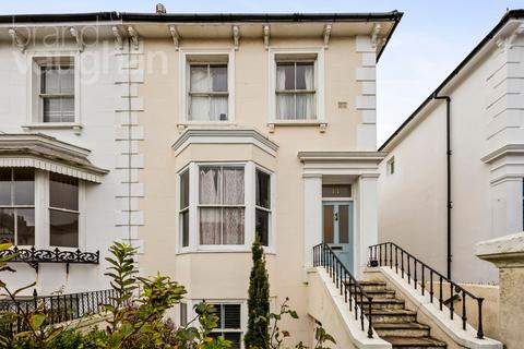 2 bedroom flat for sale, Osborne Villas, Hove, BN3
