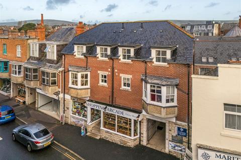 2 bedroom apartment for sale, East Court, Kings Road East