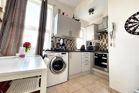 2 bedroom flat to rent, 28A City Road, Bristol BS2
