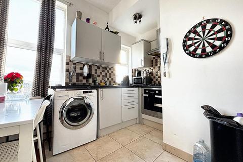 2 bedroom flat to rent, 28A City Road, Bristol BS2