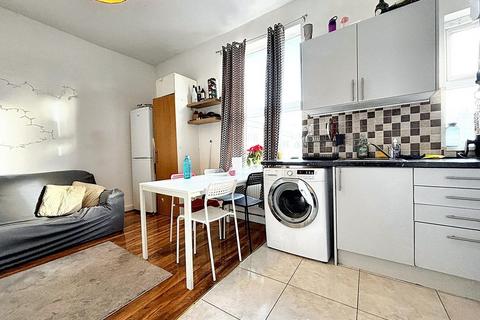 undefined, FFF City Road, Bristol BS2