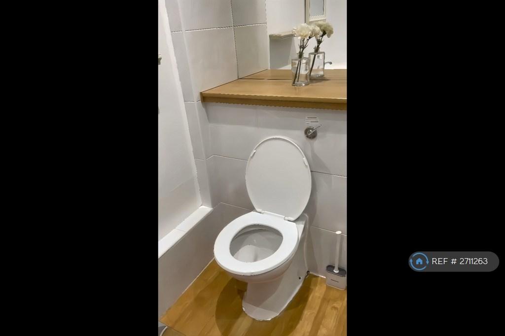 Bathroom - Clean &amp; Bright