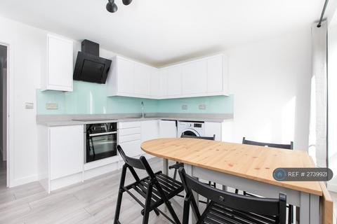3 bedroom maisonette to rent, Chubworthy Street, London, SE14