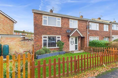 3 bedroom end of terrace house for sale, St. Marys Drive, Diss