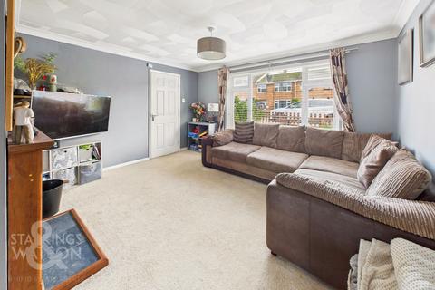 3 bedroom end of terrace house for sale, St. Marys Drive, Diss