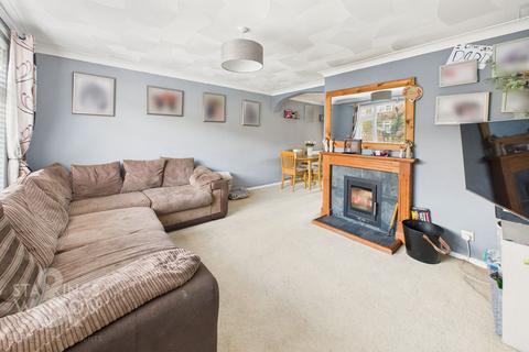 3 bedroom end of terrace house for sale, St. Marys Drive, Diss
