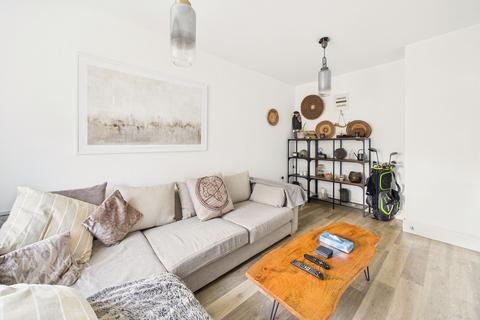 3 bedroom semi-detached house for sale, Oak Avenue, Norwich NR14