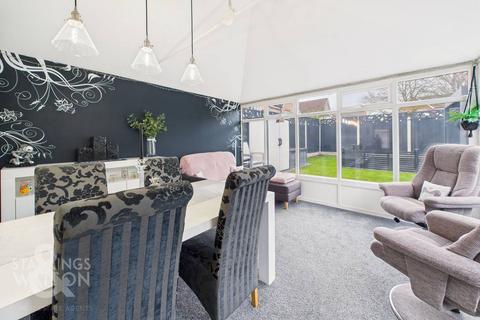 3 bedroom semi-detached house for sale, Evans Way, Old Catton, Norwich