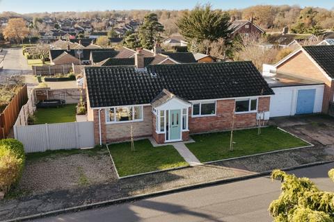 3 bedroom detached bungalow for sale - Hillcrest, Norwich NR14