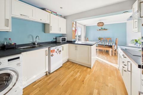 3 bedroom detached bungalow for sale, Hillcrest, Norwich NR14