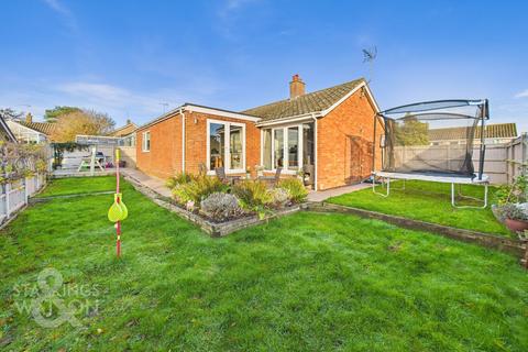 3 bedroom detached bungalow for sale, Hillcrest, Norwich NR14