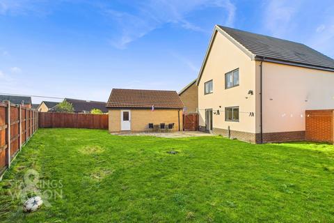 4 bedroom detached house for sale, Robin Grove, Wymondham, Norwich