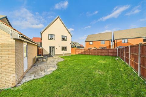 4 bedroom detached house for sale, Robin Grove, Wymondham, Norwich