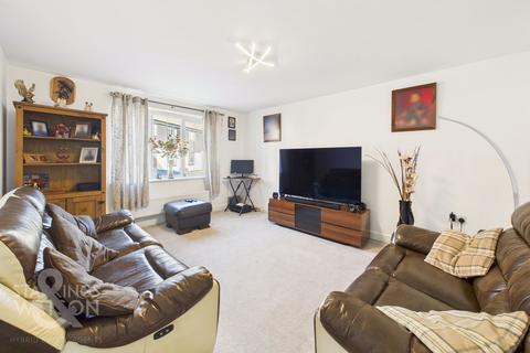 4 bedroom detached house for sale, Robin Grove, Wymondham, Norwich