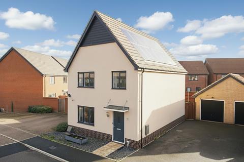 4 bedroom detached house for sale, Robin Grove, Wymondham, Norwich