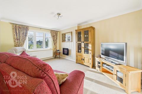 2 bedroom detached bungalow for sale, Hampton Avenue, Norwich NR14