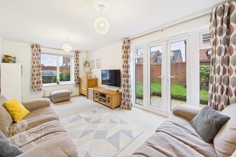 3 bedroom semi-detached house for sale, Ron Hill Road, Queens Hill, Norwich